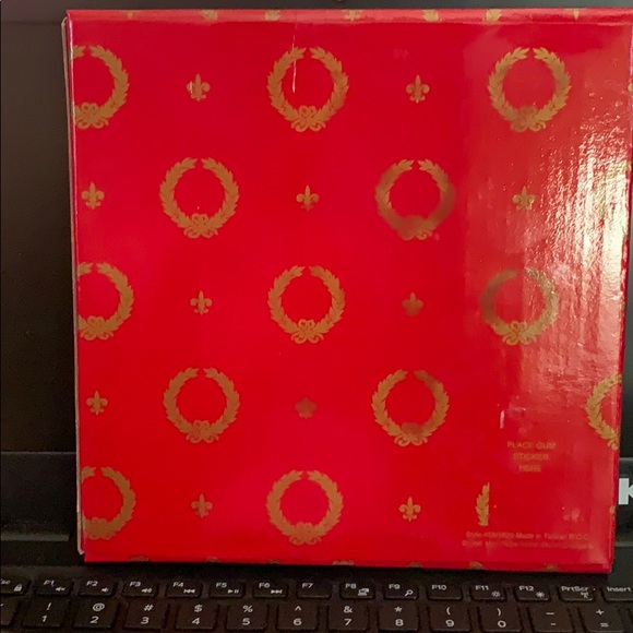 Wreath Trivet - May Dept Stores Co - Picture 6 of 7